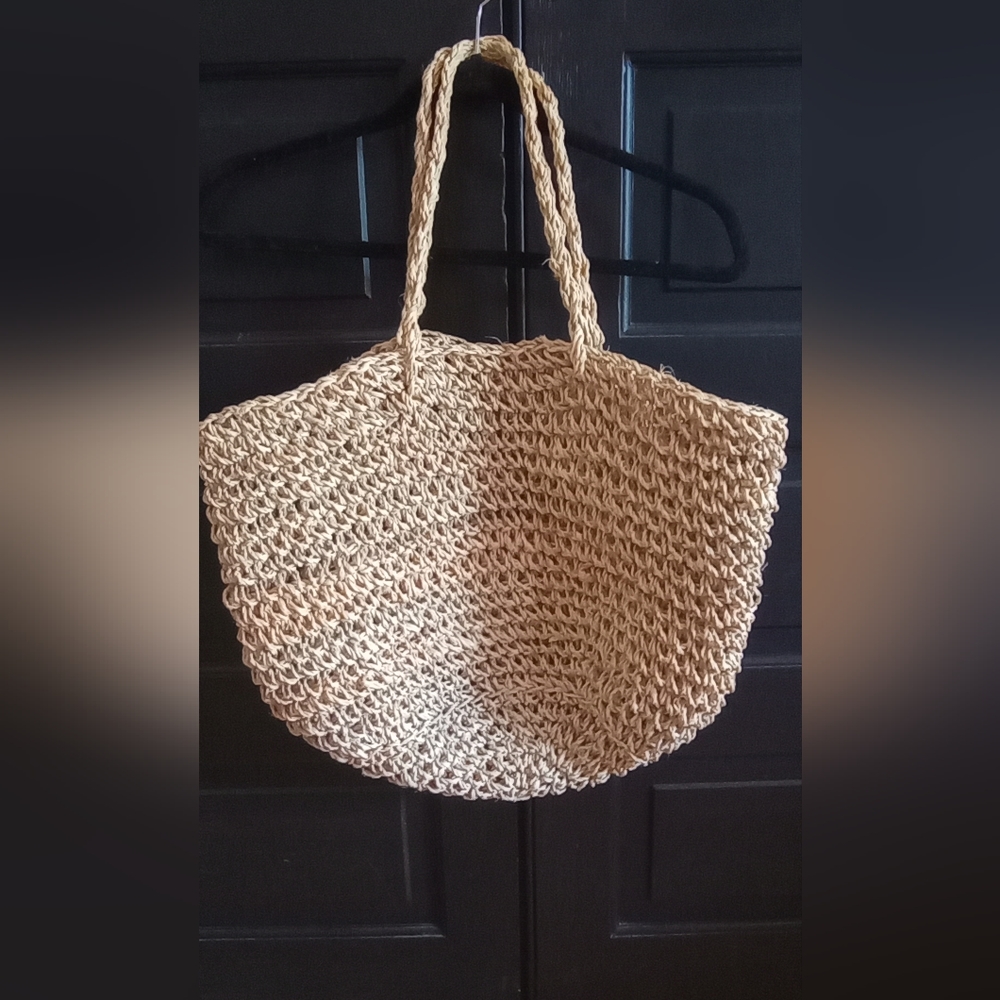 Kayu oversize woven straw bag